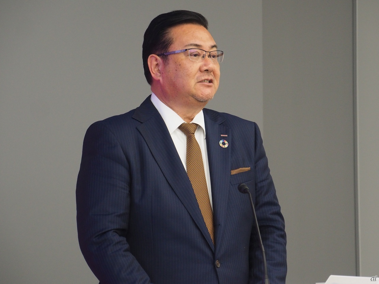今回の決算説明会にはNTTドコモ 代表取締役社長 井伊基之氏も登壇し、業績について説明した