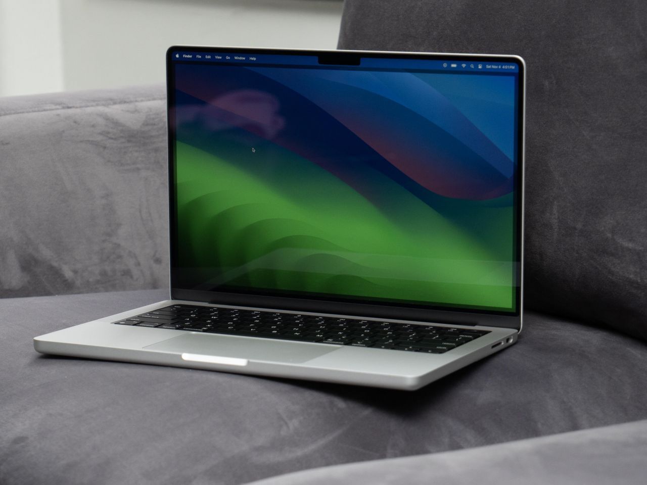 M3搭載14インチ「MacBook Pro」レビュー：上位モデルの方が良い選択 - CNET Japan