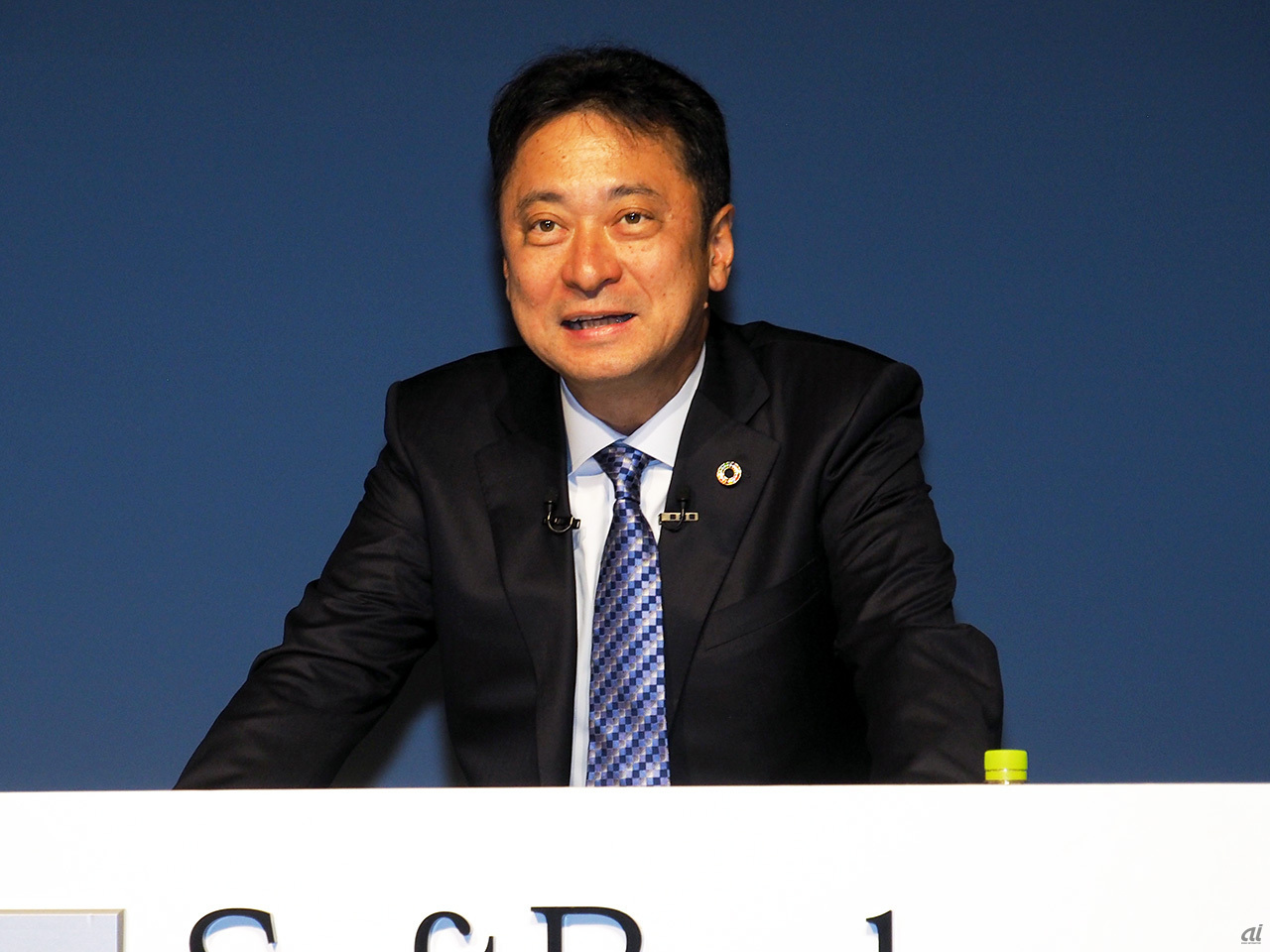 決算説明会に登壇するソフトバンク 代表取締役社長 執行役員 兼 CEO 宮川潤一氏