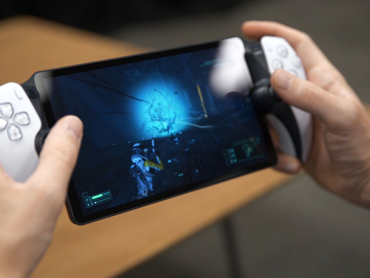 PlayStation Portal」レビュー：「持ち運べるPS5」とその限界 - CNET Japan