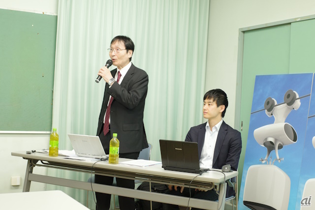 左から、パナソニックホールディングス名誉技監 事業開発室ESL研究所 所長の大嶋光昭氏、主務の鷲見陽介氏