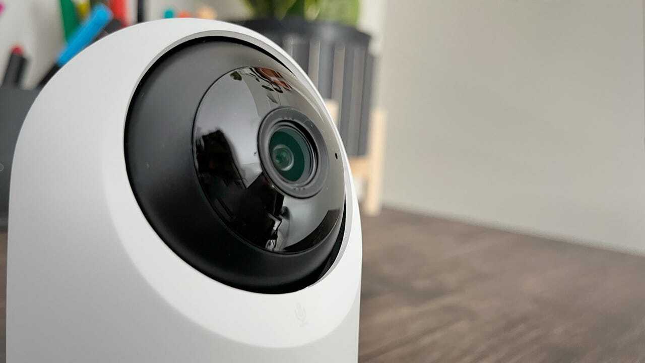 屋内用の監視カメラ