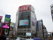 新生「SHIBUYA TSUTAYA」を写真で紹介–2階にスタバ、シェアラウンジ完備