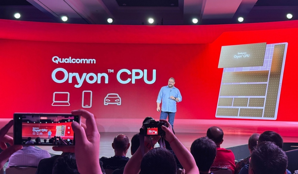 第2世代の「Oryon CPU」を紹介するQualcommの最高経営責任者（CEO）Cristiano Amon氏