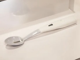 電気で「塩味」を与える日本発のスプーン、米国でも注目--実際に試してみた