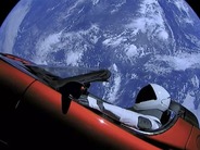 イーロン・マスク氏所有のテスラ車、未知の小惑星として誤登録される–後に撤回