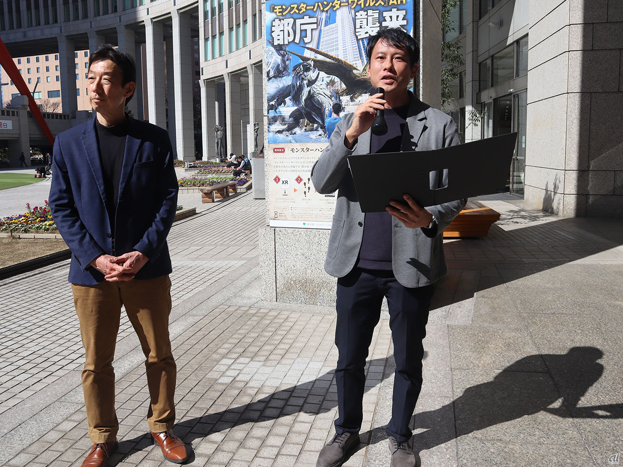 （左から）SoVeC 企画・戦略 ジェネラルマネージャー 梶尾桂三氏、小田急電鉄 新宿プロジェクト推進部調査役 中江徹氏