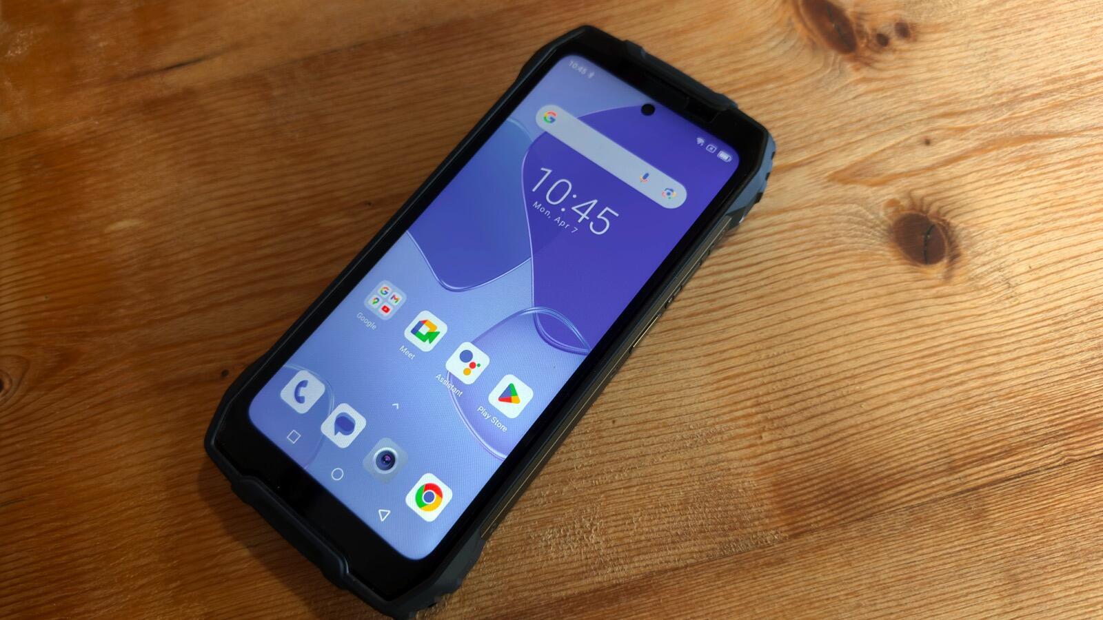Blackview BV7300の前面