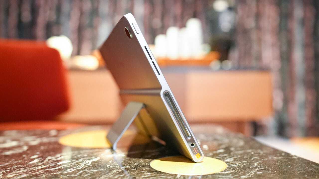 Lenovo Tab Plus