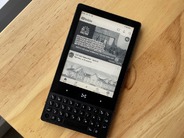 売りは「使いにくさ」–物理キーボード＆電子ペーパー搭載スマホ「Minimal Phone」レビュー