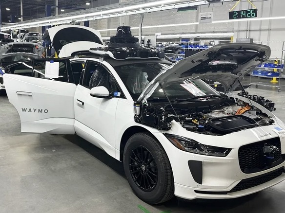 米Waymo、自動運転タクシー本格量産--「工場出荷から30分で賃走開始」