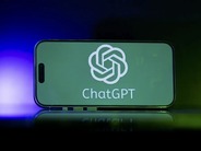 ChatGPTがあなたを「よいしょ」し過ぎることが極めて危険な理由–OpenAIが過ち認め即修正