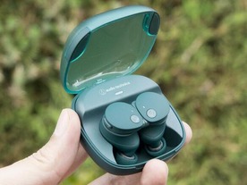 磁力でくっつくズボラな私にピッタリイヤホン--単体で持ち歩けて最大25時間再生、オーディオテクニカから