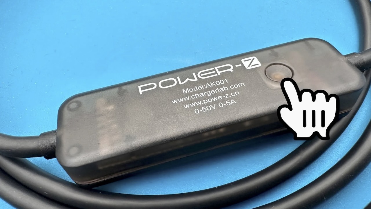 ChargerLAB Power-Z AK001の操作ボタンはこの1つだけ （Adrian Kingsley-Hughes/ZDNET）