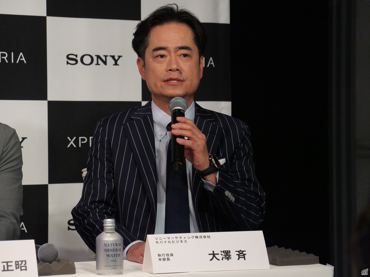 ソニーマーケティングの大澤斉氏は2024年度、市場でのシェアが落ちたように見える一方で、新機種の販売割合が増え利益が大きく伸びたと説明している