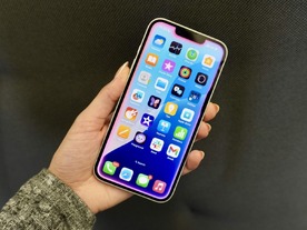 スマホ満足度、過去10年で最低に--「メーカーとユーザーのすれ違い」米調査で浮き彫り
