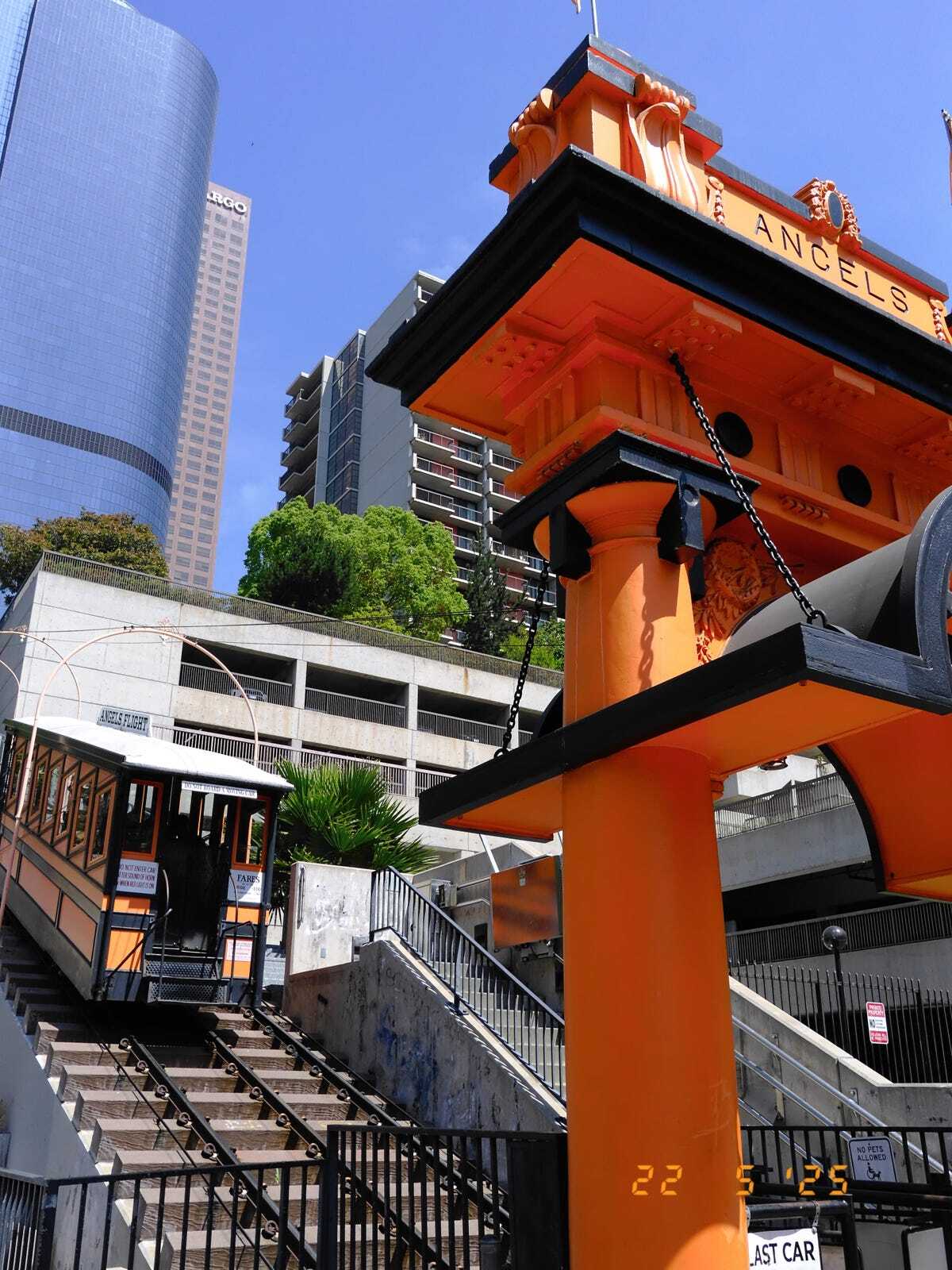 ケーブルカー乗り場