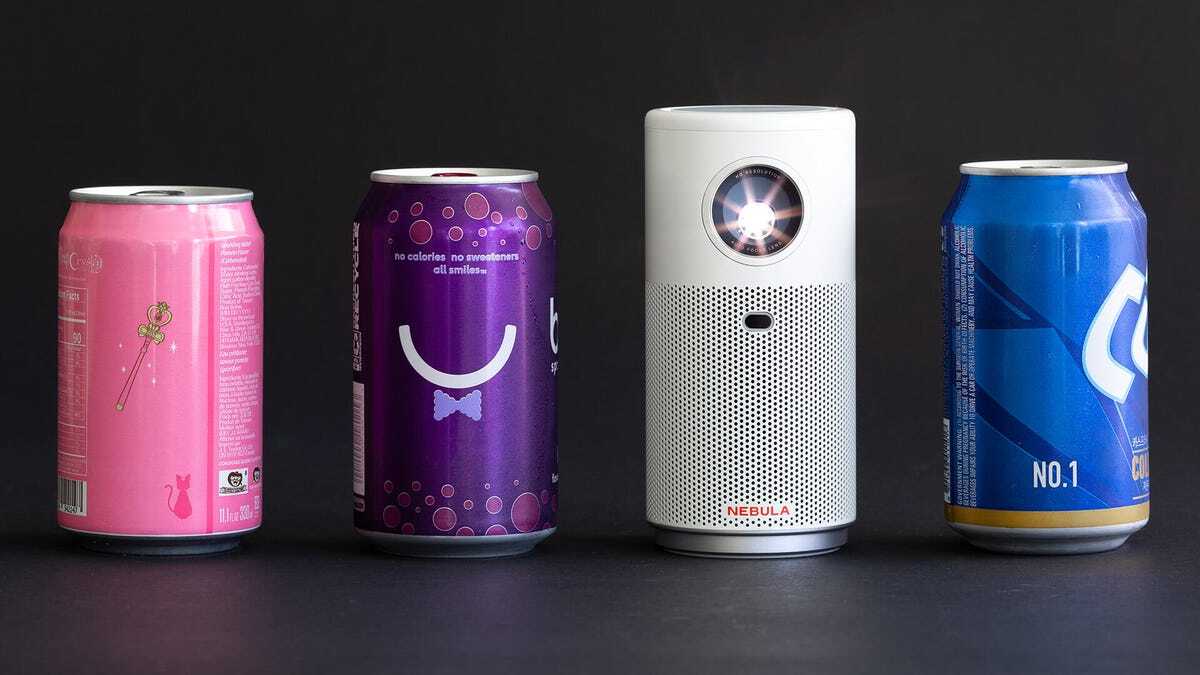 並んだ3つの缶とNebula Capsule Air