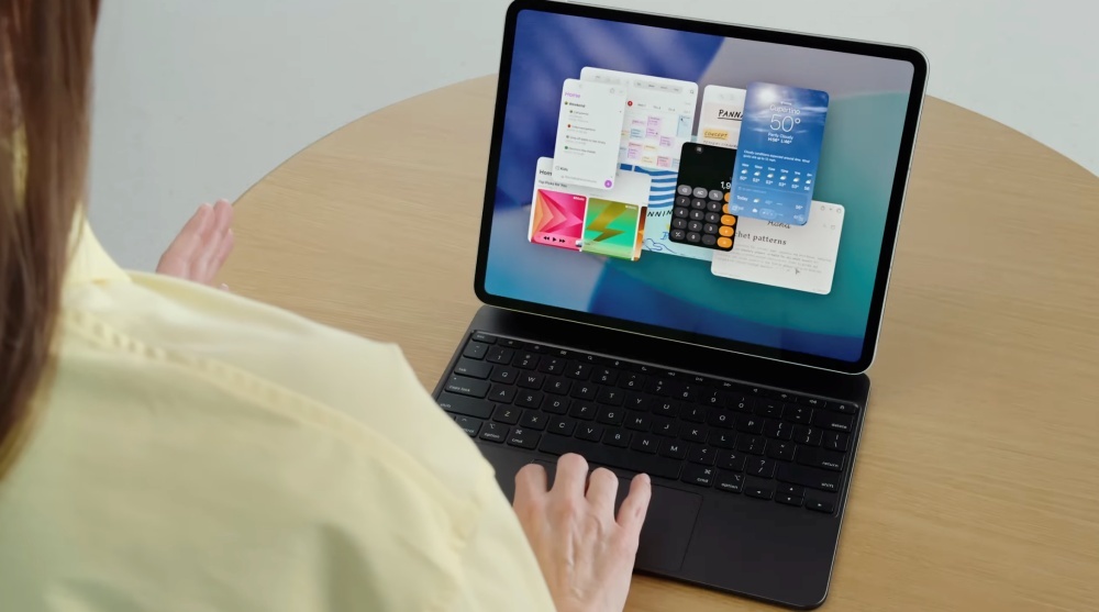 複数のウィンドウを表示したiPad