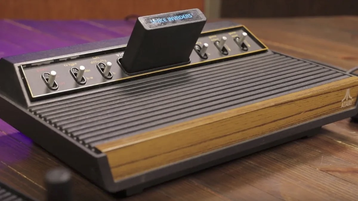 1977年発売の元祖ゲーム機Atari 2600は、条件さえ整えば、いまだにAIをチェスで打ち破る力を発揮できるようだ（CNET）