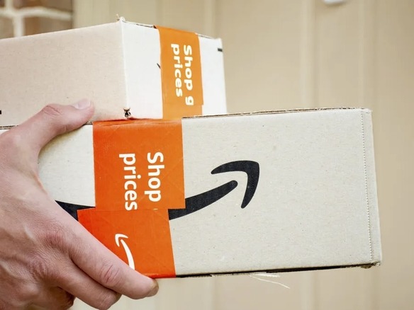 アマゾンから「突然の返金」相次ぐ--理由は？　米メディア