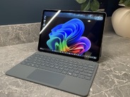 12インチ「Surface Pro」（2025）レビュー　動作キビキビ、外観秀逸、電池持ち良すぎ　懸念点は？