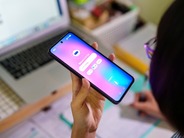 なぜ、あなたはChatGPTに「ハマってしまう」のか–気持ちよくなる仕組みを専門家が解明