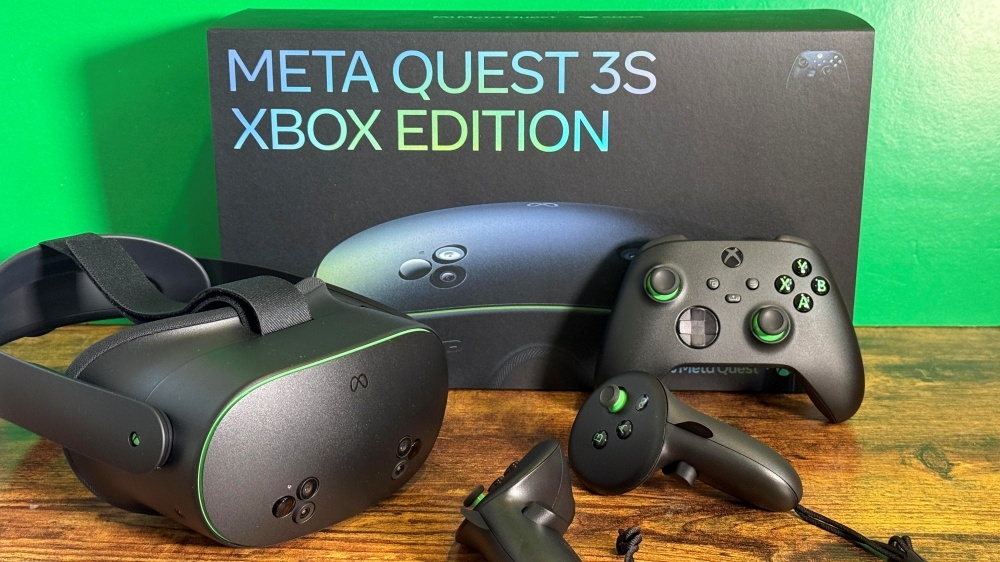 Meta Quest 3S Xbox Edition一式と梱包箱。背景はXboxグリーン