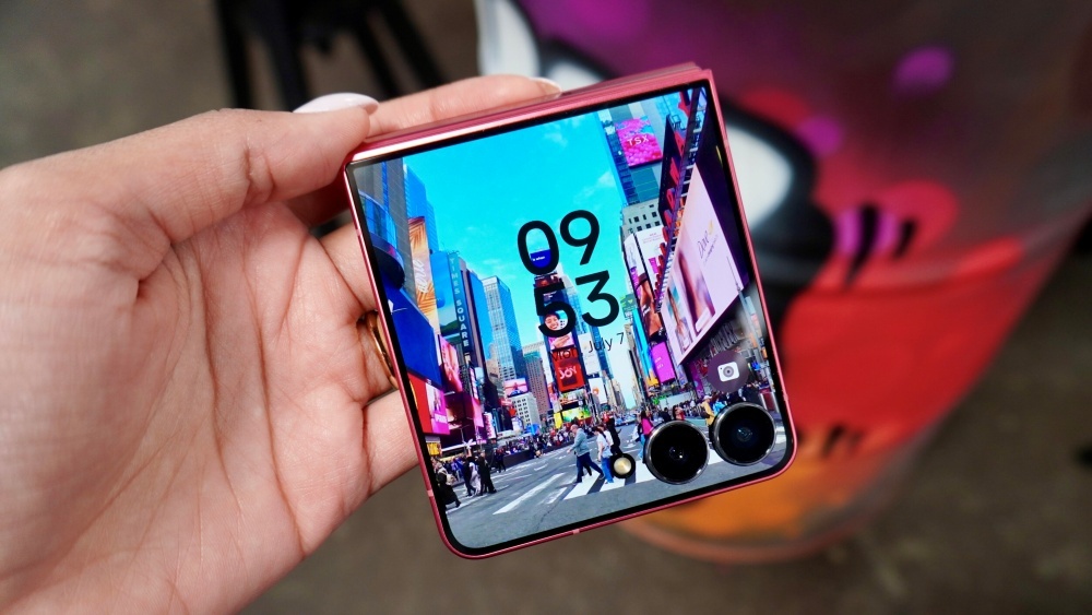Galaxy Z Flip7のカバー画面