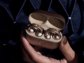 クリスタル装飾のスマホが登場？モトローラとスワロフスキーが8月5日にイベント開催