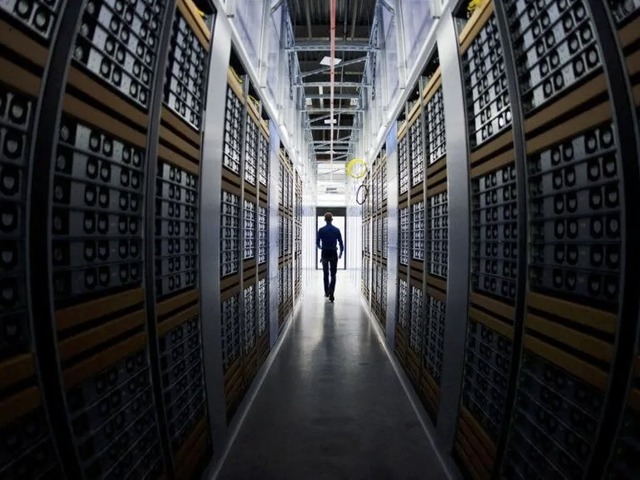 米国のAIデータセンターは「規模が桁外れ」という話--面積でマンハッタンに匹敵、電力争奪も
