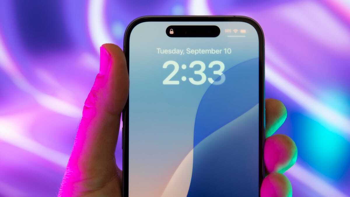 iPhone 16