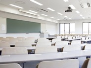 ChatGPTの「嘘」を信じてレポートを書く学生たち–生成AIのハルシネーションが教育現場を直撃