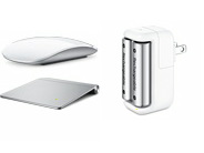 Apple Magic MouseとApple Magic Trackpad（左）、Apple Battery Charger（右）