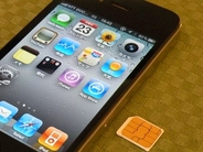 SIMフリー版iPhone 4向けのmicroSIMカード