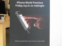「iPhone World Premiere」の告知