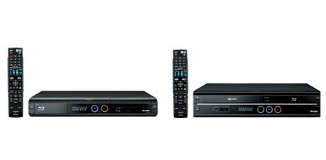 シングルチューナータイプ「BD-HD22」（左）、VHSビデオ一体型「BD-HDV22」（右）