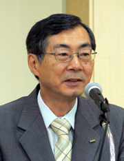 KDDI代表取締役社長兼会長の小野寺正氏